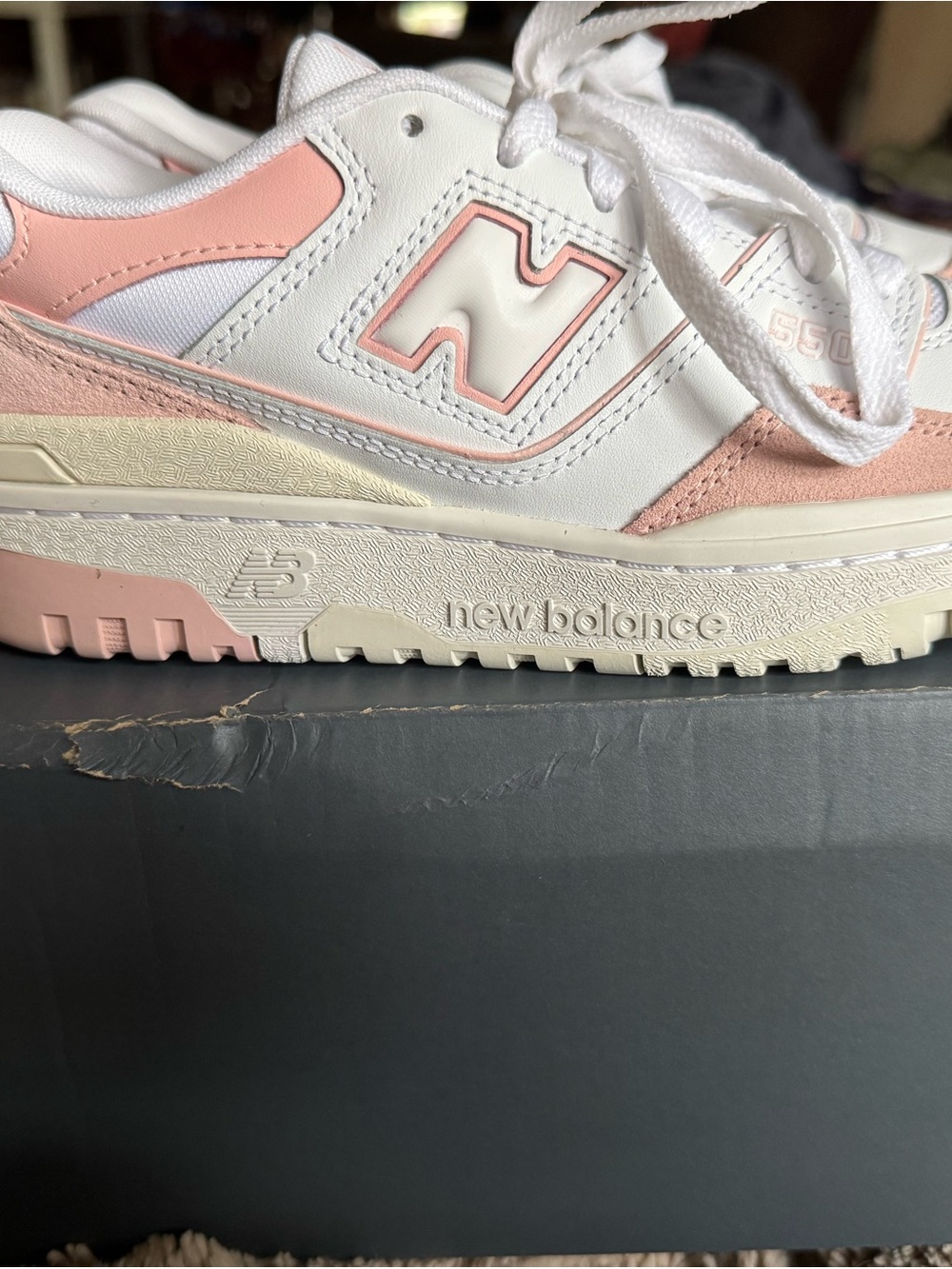 New Balance 550s youth 5.5/womens 7 White and Blush Pink Low-Top Sneakers - Picture 4 of 4